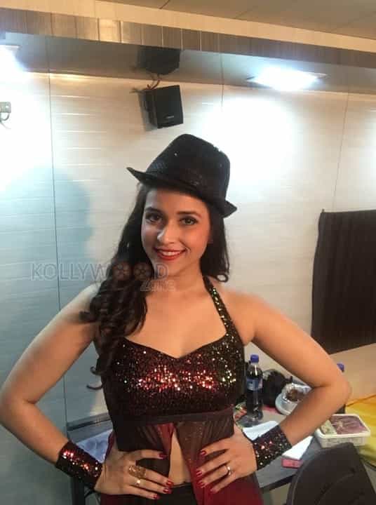 Tollywood Heroine Mannara Chopra Pictures 21