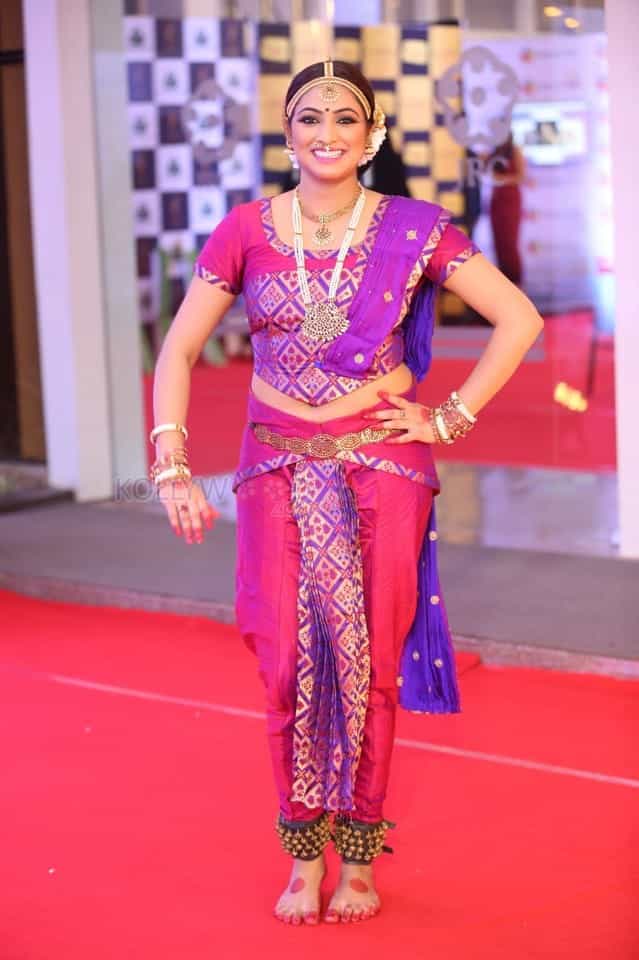 Actress Hari Priya At Mirchi Music Awards Photos 16