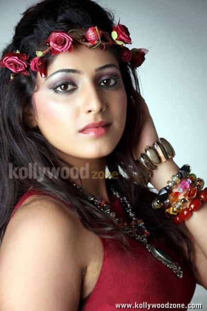 Actress Hari Priya Hot Spicy Photos 08