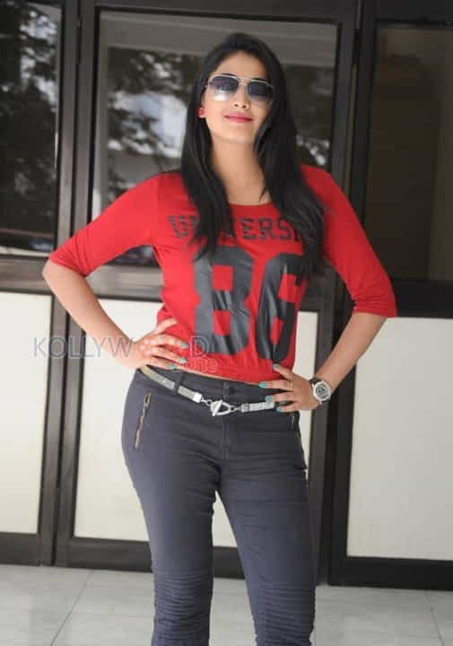 Actress Haripriya Latest Photos 13