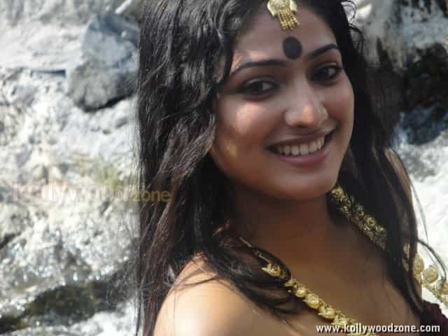 Actress Haripriya Sexy Pictures 19