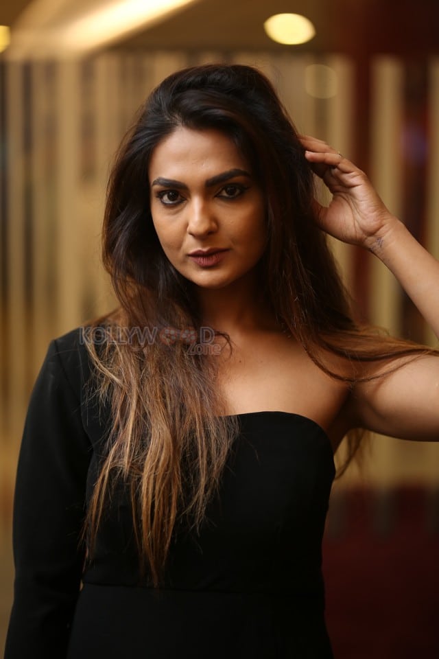 Actress Neha Deshpande at O Andala Rakshasi Pre Release Event Stills 12