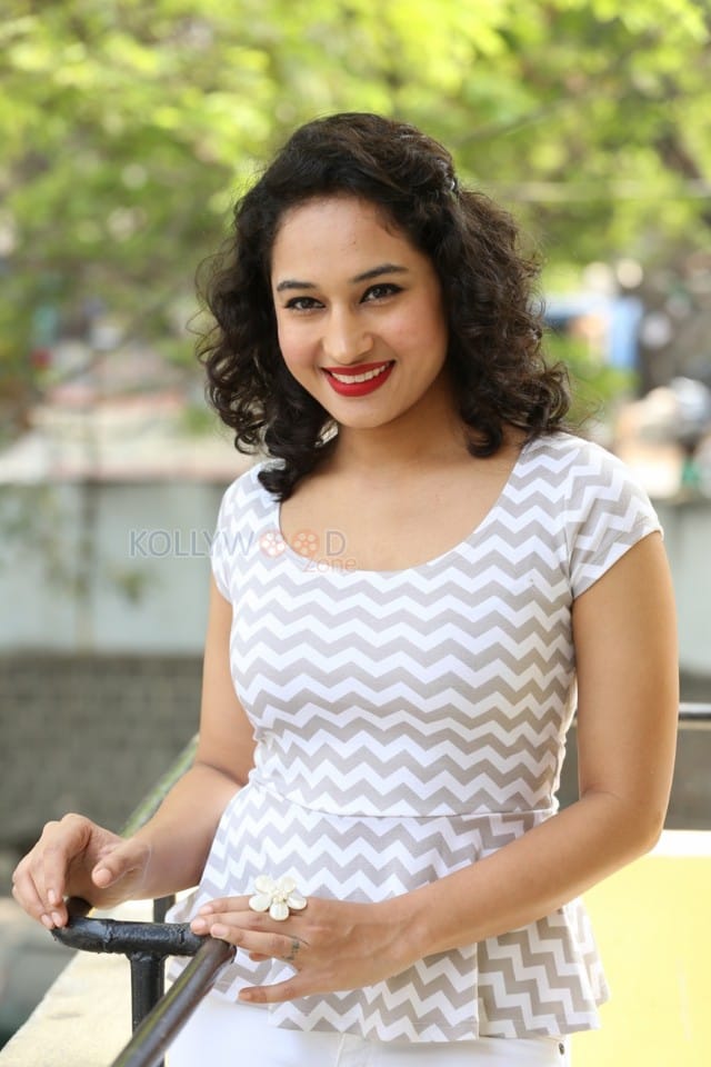 Actress Pooja Ramachandran New Pictures 04