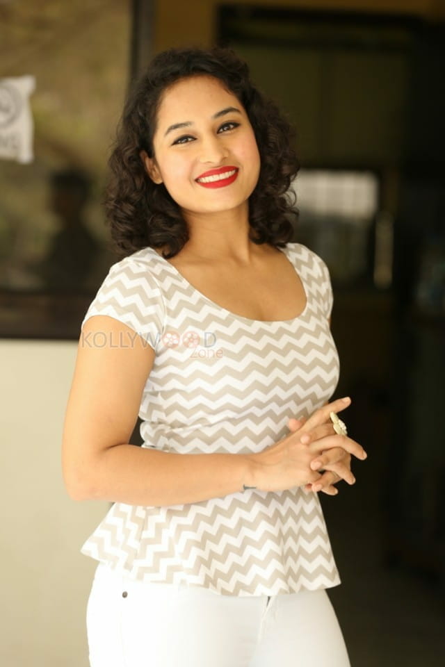 Actress Pooja Ramachandran New Pictures 18