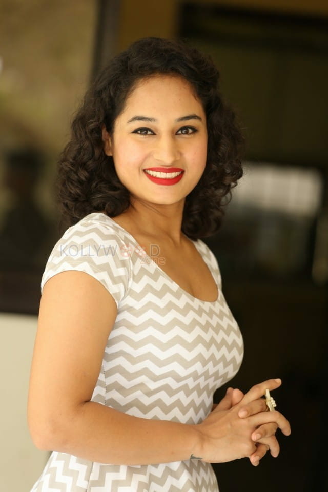 Actress Pooja Ramachandran New Pictures 20