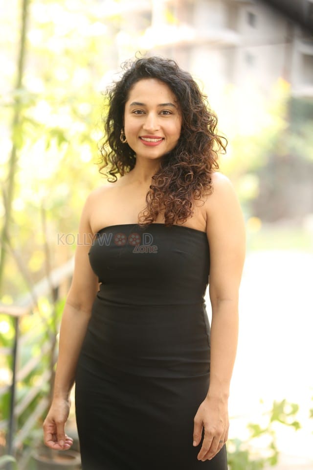 Actress Pooja Ramachandran at Hathya Movie Teaser Launch Photos 29