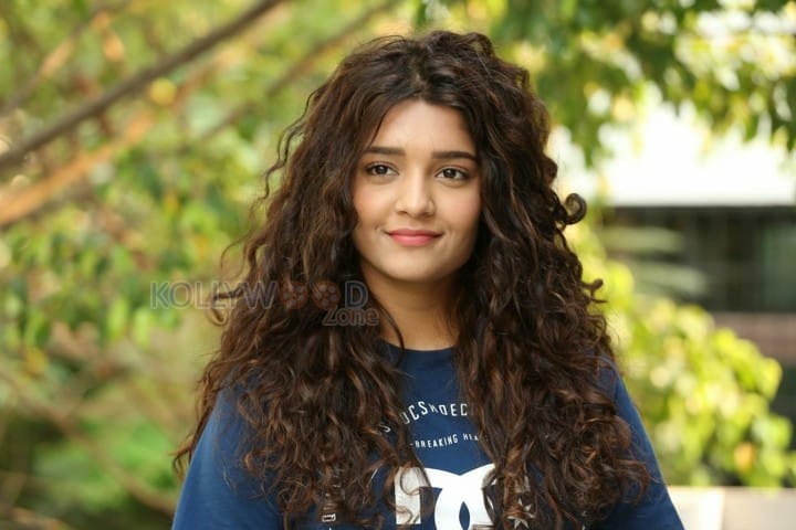 Actress Ritika Singh Interview Pictures 02