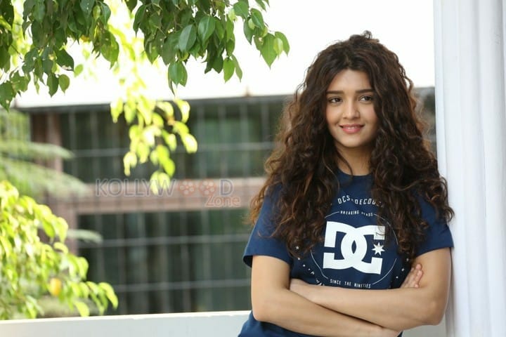 Actress Ritika Singh Interview Pictures 07