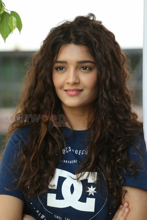 Actress Ritika Singh Interview Pictures 10