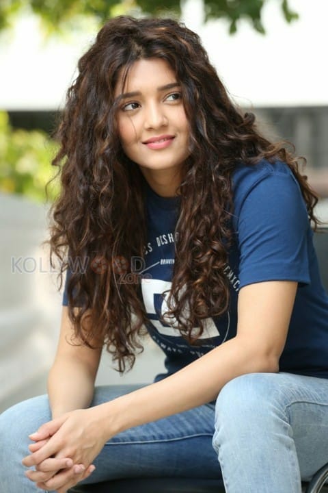 Actress Ritika Singh Interview Pictures 13