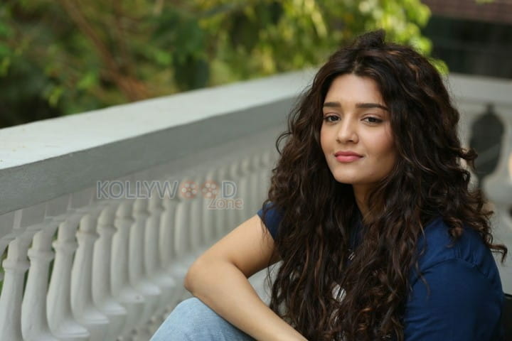 Actress Ritika Singh Interview Pictures 18