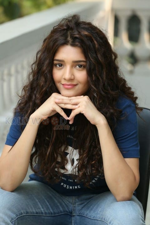 Actress Ritika Singh Interview Pictures 22