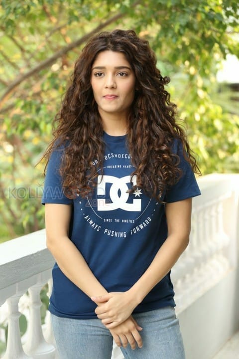 Actress Ritika Singh Interview Pictures 35