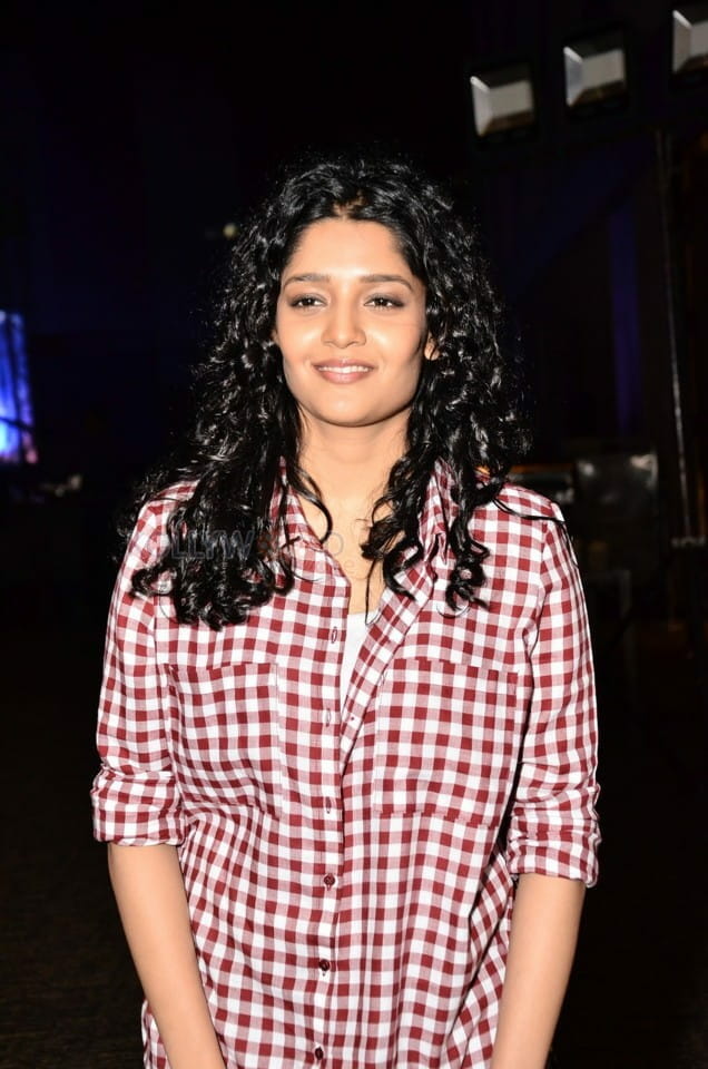 Actress Ritika Singh New Photos 07