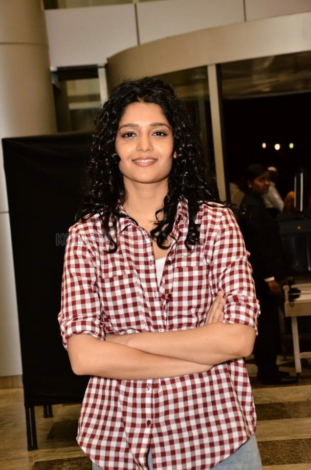 Actress Ritika Singh New Photos 16