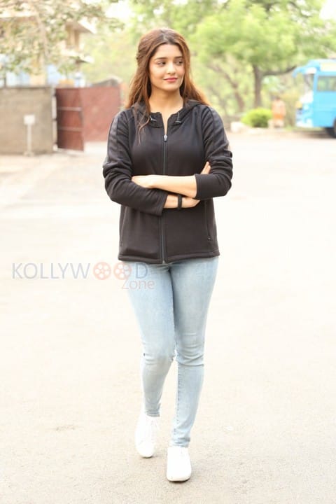 Actress Ritika Singh New Stills 07