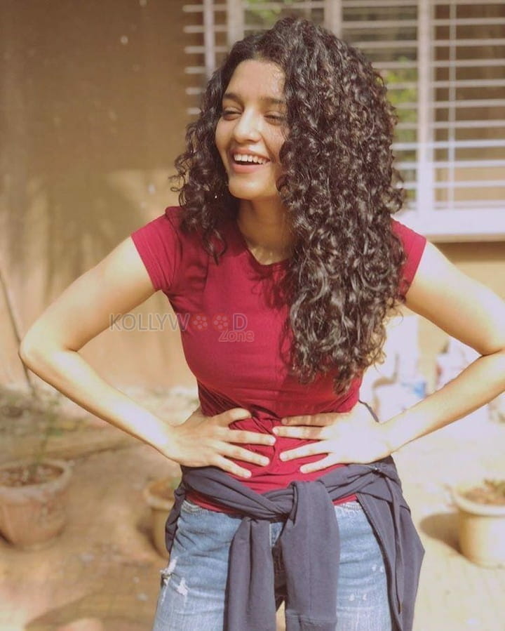 Actress Ritika Singh Unseen Pictures 05