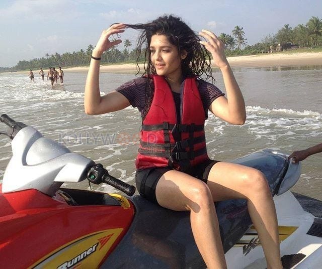 Actress Ritika Singh Unseen Pictures 07