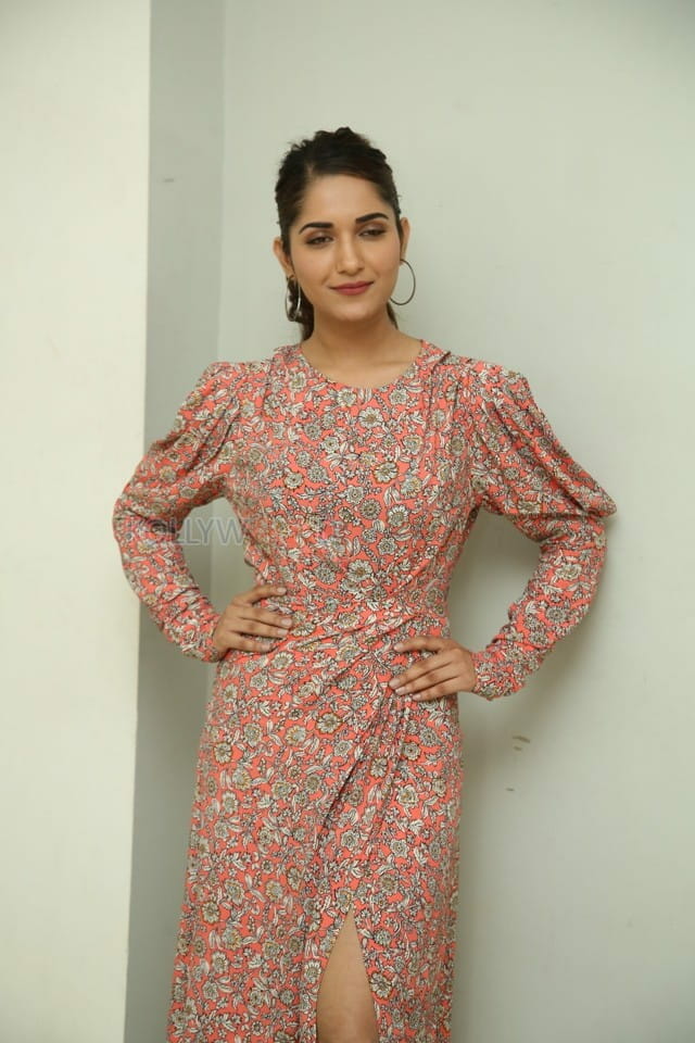 Actress Ruhani Sharma At Hit Movie Trailer Launch Event Photos 16