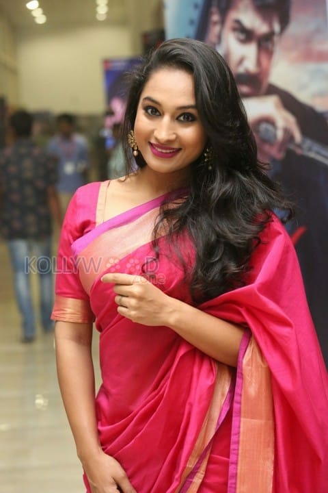 Beautiful Actress Pooja Ramachandran Saree Pictures 11