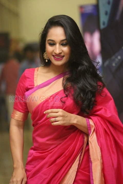 Beautiful Actress Pooja Ramachandran Saree Pictures 14