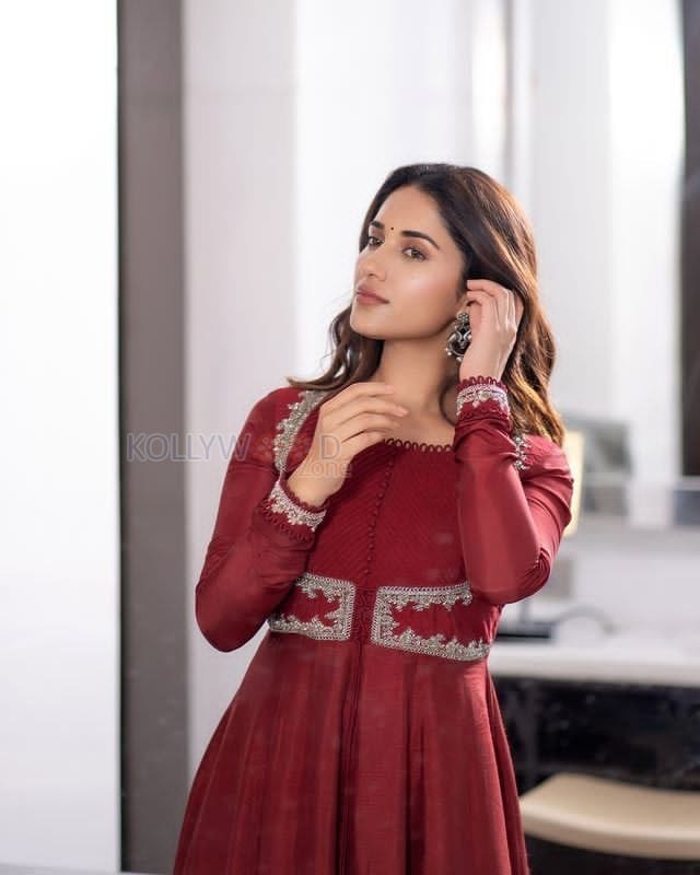 Beautiful Ruhani Sharma in a Traditional Maroon Kurta Photos 01