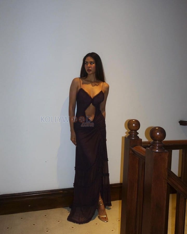 Glamorous Sonam Bajwa in a Black Front Cut Out Dress showing Navel and Cleavage Pictures 04