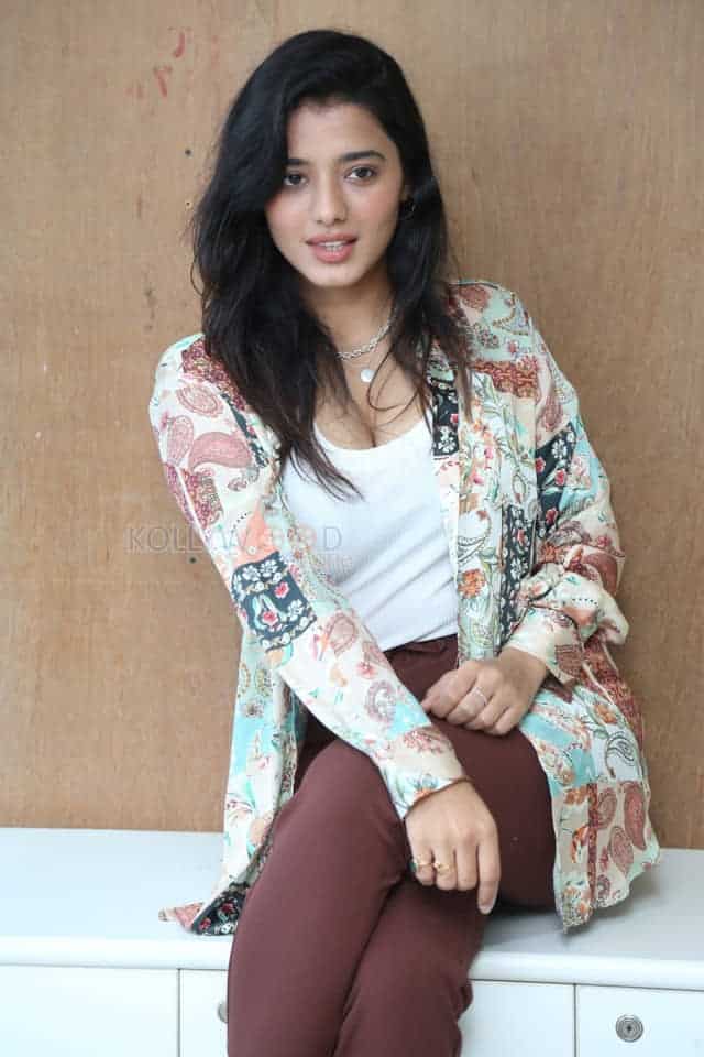 Ketika Sharma at Lakshya Movie Interview Pictures 08