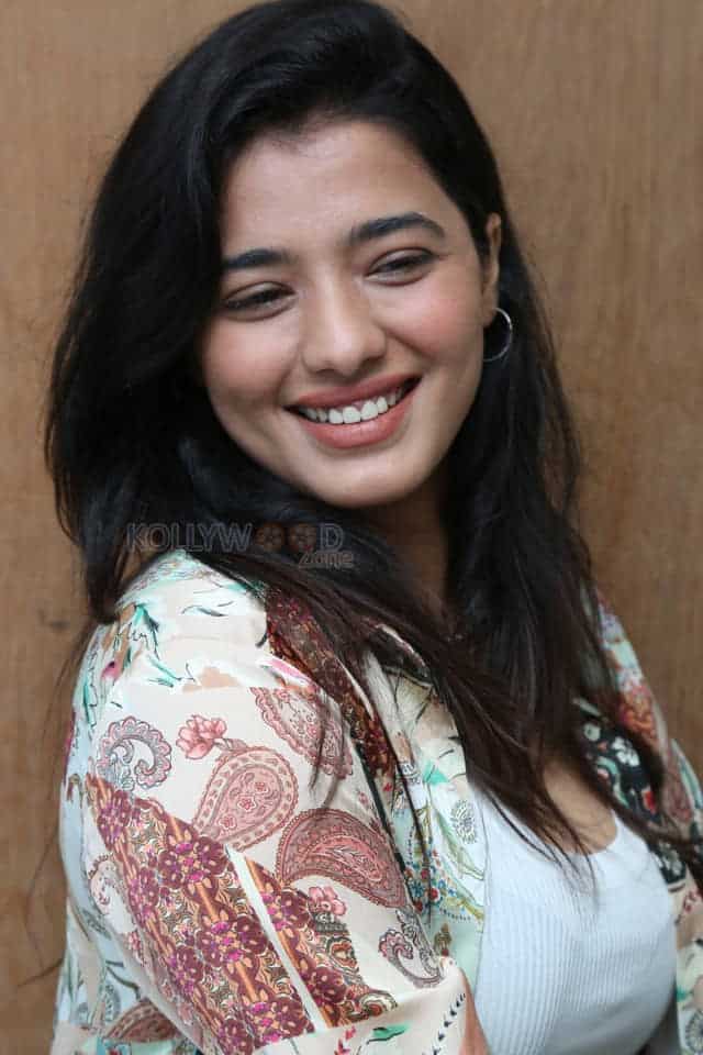 Ketika Sharma at Lakshya Movie Interview Pictures 12