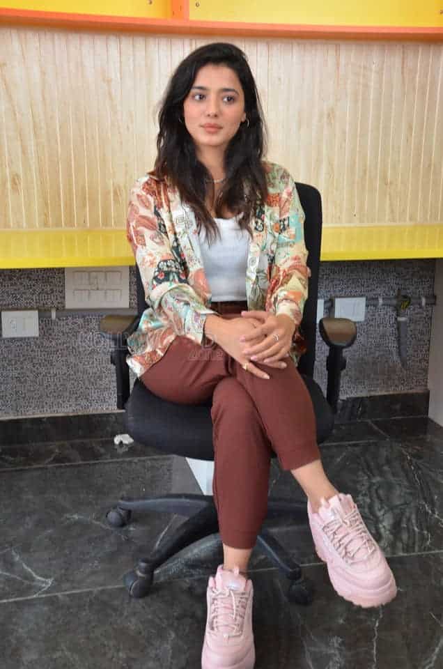 Ketika Sharma at Lakshya Movie Interview Pictures 20