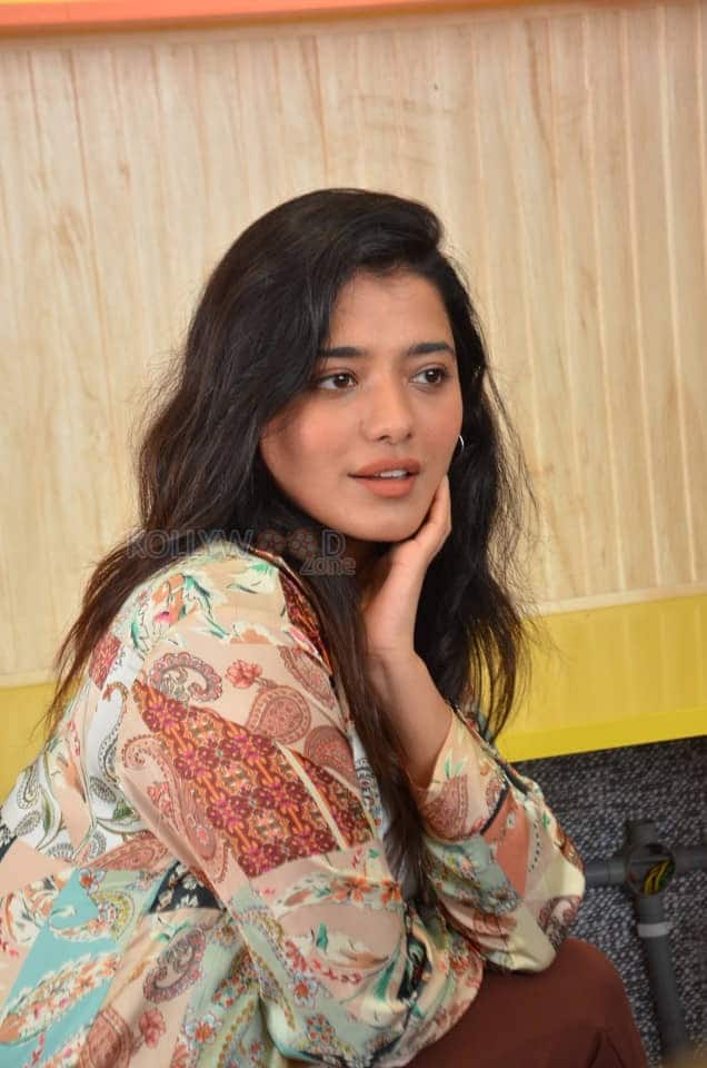 Ketika Sharma at Lakshya Movie Interview Pictures 25