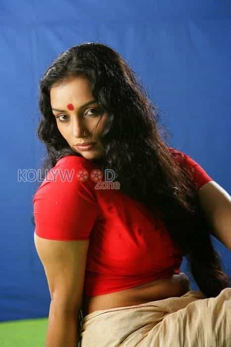 Malayalam Actress Swetha Menon Sexy Photos 04