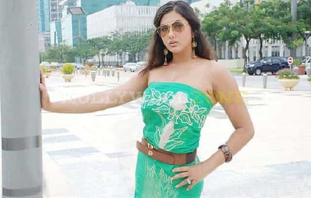 Sizzling Namitha Image Gallery 02