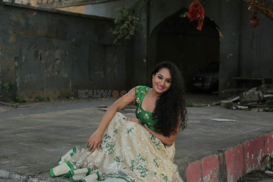 South Actress Pooja Ramachandran Photo Shoot Pictures 03