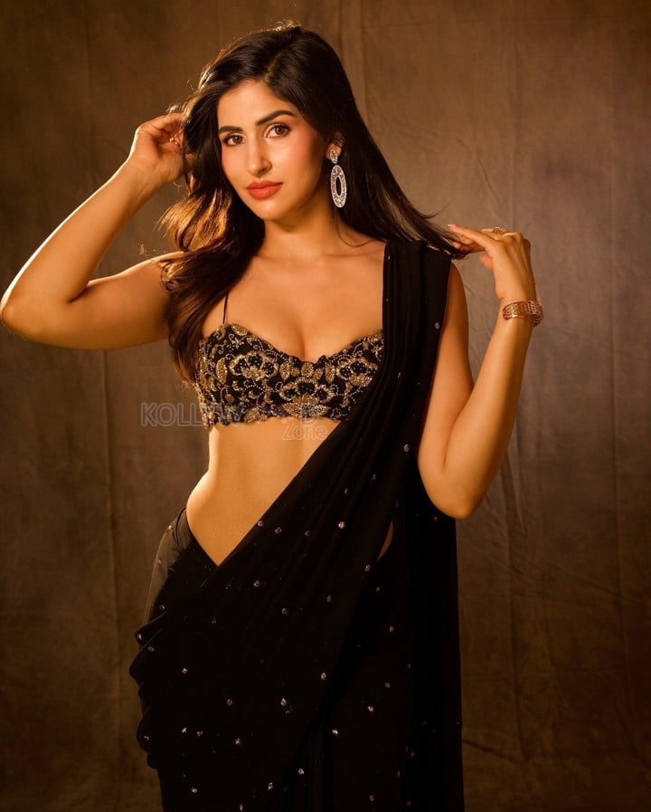 Stunning Sexy Sakshi Malik in a Black Printed Lehenga Pictures 09