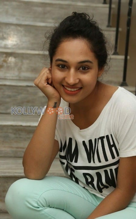 Vj Actress Pooja Ramachandran Photos 30