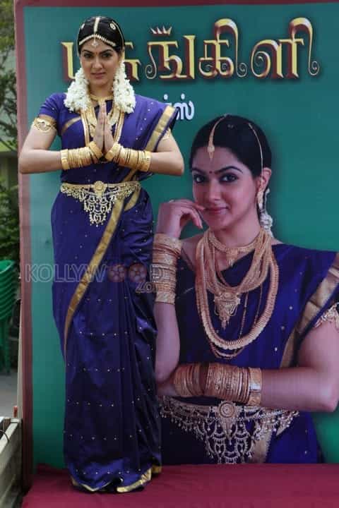 Aayirathil Iruvar Heroine Samuthrika Photos 01