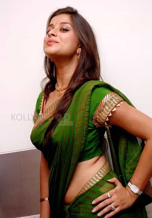 Actress Madhurima Spicy Photos 06