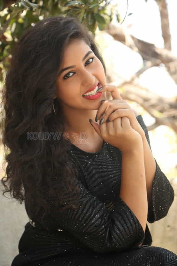 Actress Pavani Latest Photos 11