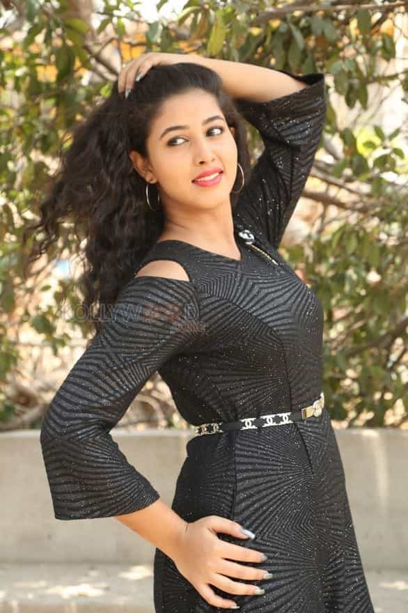 Actress Pavani Latest Photos 17