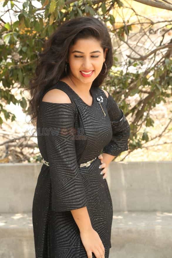 Actress Pavani Latest Photos 18