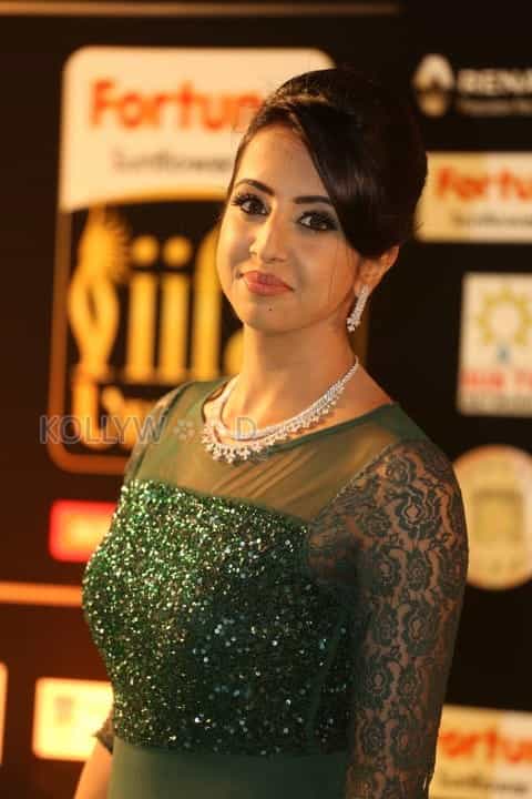 Actress Sanjana At Iifa Awards Photos 02