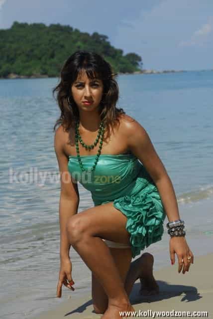 Actress Sanjana Spicy Photos 08