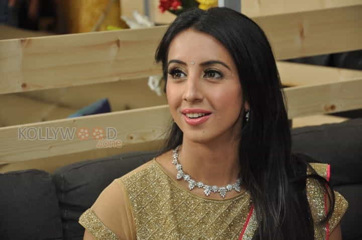 Actress Sanjjanaa Galrani At Durian Showroom Opening Photos 05