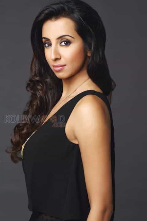 Actress Sanjjanaa Galrani Sexy New Photoshoot Stills 04