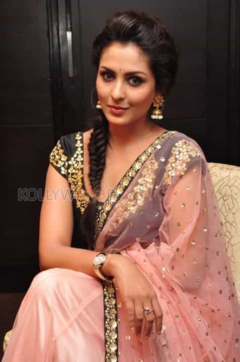 Beautiful Madhu Shalini New Stills 08