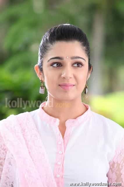 Charmi New Photos 04 (151171) | Kollywood Zone