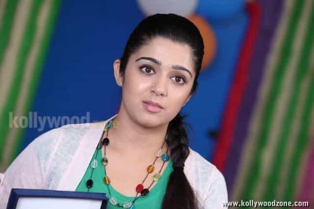 Charmi New Photos 08 (151175) | Kollywood Zone