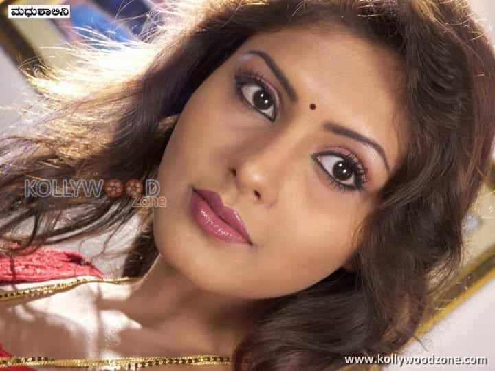 Kalpana House Movie Heroine Madhu Shalini Photos 05