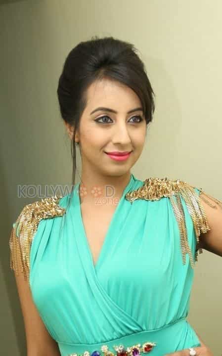 Kannada Actress Sanjana Galrani Photos 18